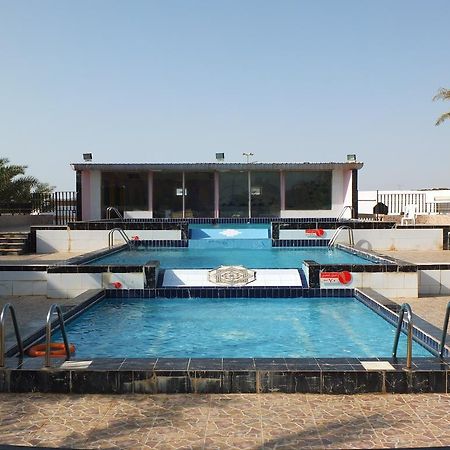 Al Ahmadi Plaza Resort Yanbu Exterior foto