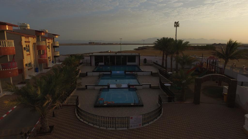 Al Ahmadi Plaza Resort Yanbu Exterior foto
