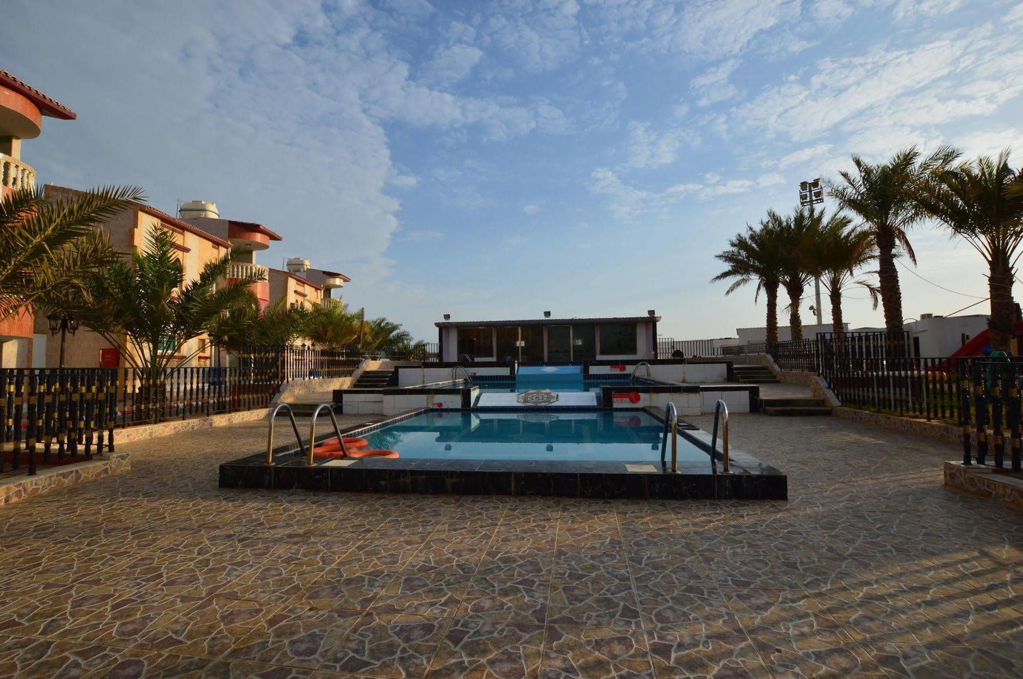 Al Ahmadi Plaza Resort Yanbu Exterior foto